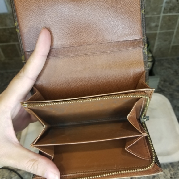 SOLD Louis Vuitton Monogram Porte Monnaie Billets Tresor Bifold Wallet - Picture 4 of 14